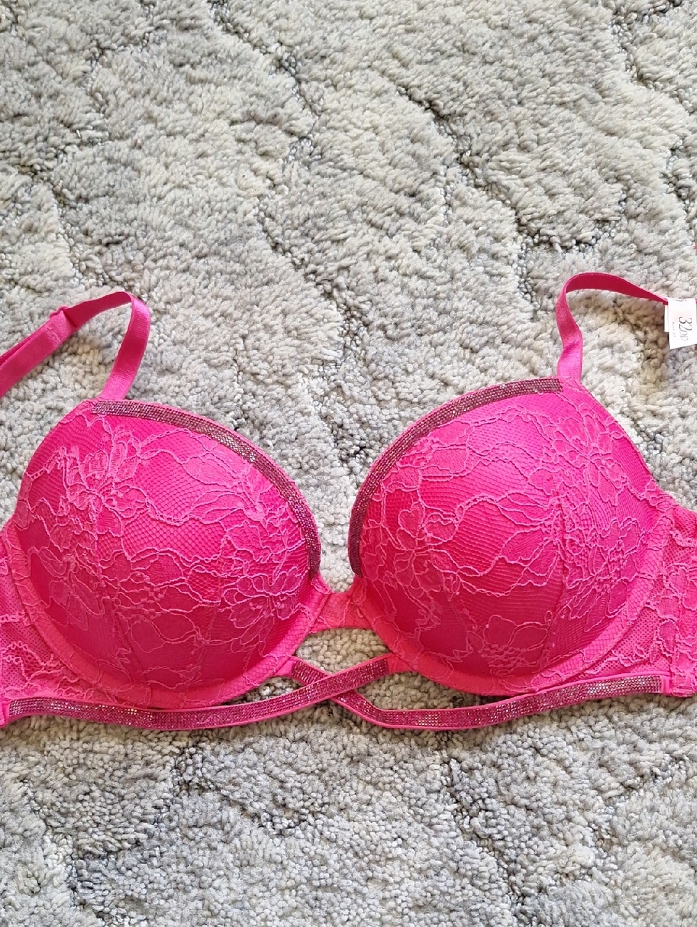 Victorias Secret Very Sexy Push Up NWT Size 32DD